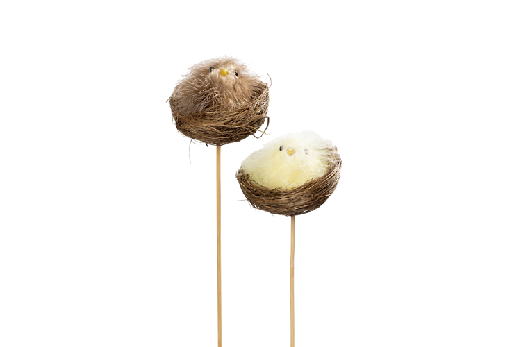 Picture of Nest w/chicken on a stick